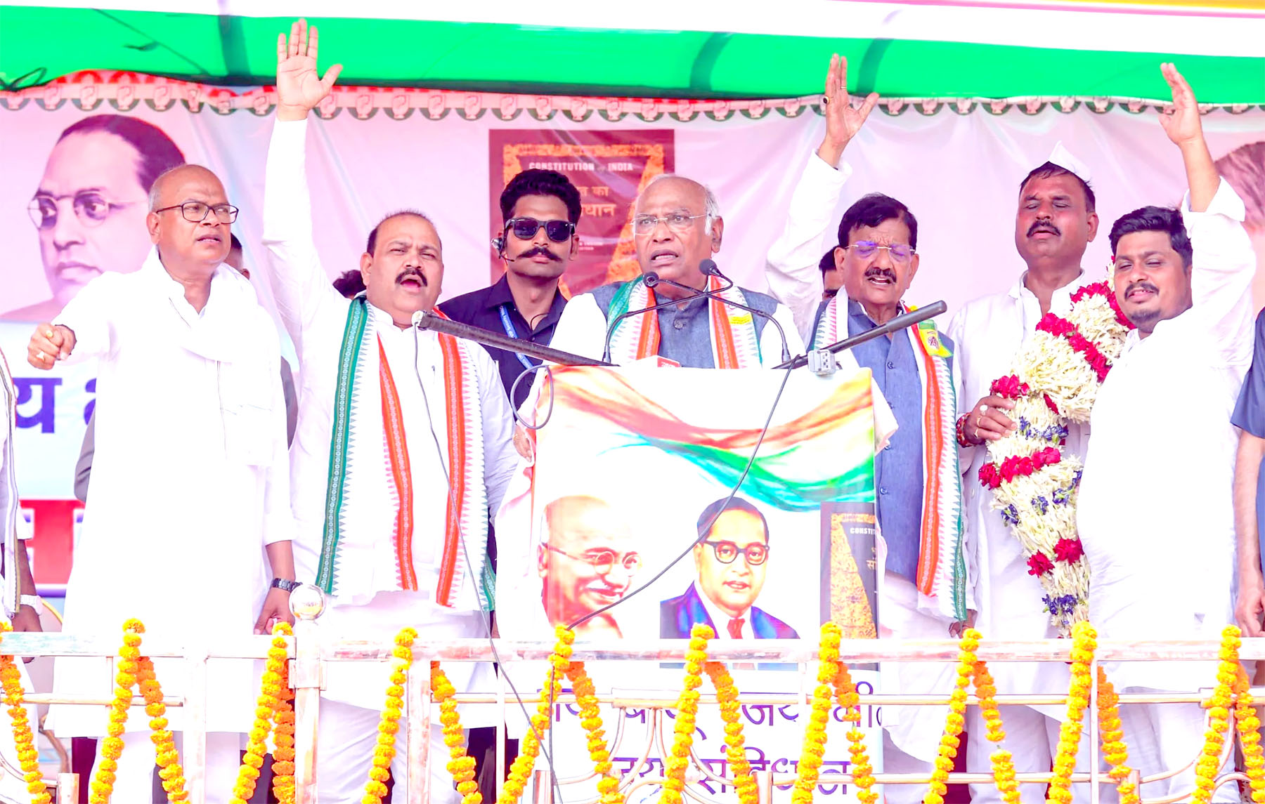 जेडीयू-बीजेपी 'अवसरवादी' गठबंधन, नीतीश ने सिर्फ 'कुर्सी' के लिए पाला बदला: खड़गे